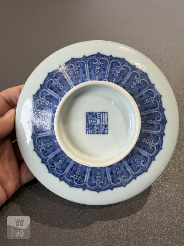 清乾隆 青花八宝金刚杵纹铴锣洗 - 图5